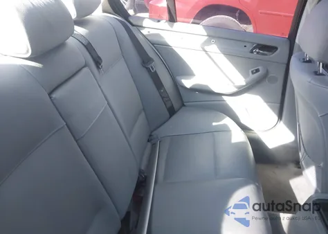 2004 BMW 325I z USA, uszkodzony, nr VIN WBAET37434NJ44199